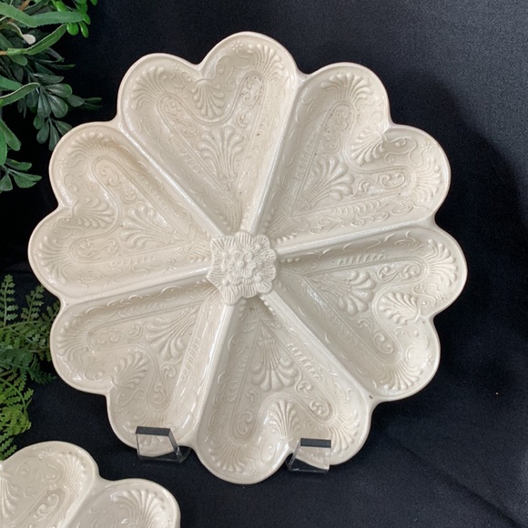 2 Mottahedeh Metropolitan Museum of Art Queensware embossed ceramic 6 heart dish - Picture 5 of 11